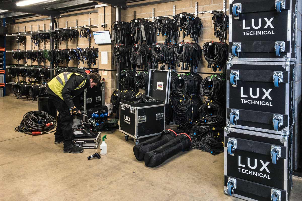 LUX_Warehouse-7